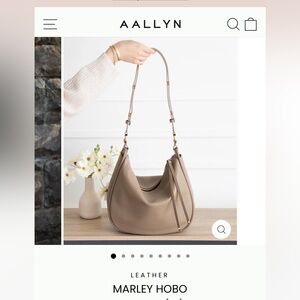 Beautiful Aallyn handbag 💙